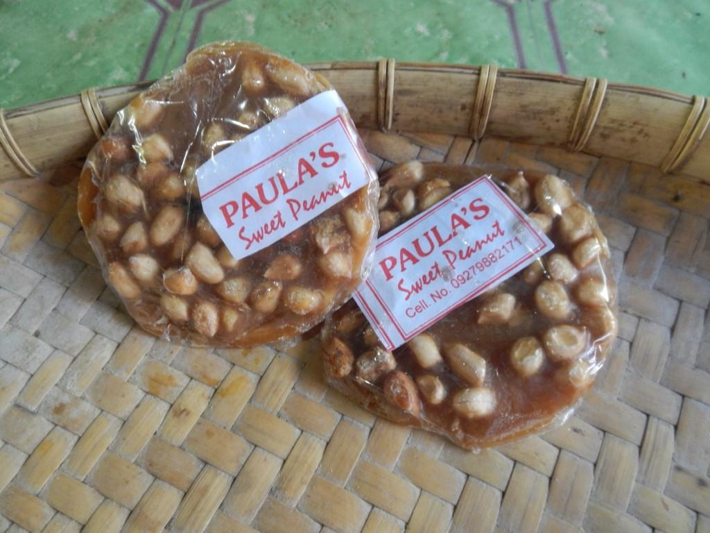 Hiro Mangyan Panutsa パヌッチャ というピーナッツ入りの砂糖菓子 フィリピン のバタンガス州の名産です 砂糖の固まりにピーナッツが入ってて甘すぎる割にくせになります パヌッチャの意味は ハゲ 砂糖菓子特有のツルツル感から Hiro Mangyan Panutsa パヌッチャ というピーナッツ入りの砂糖菓子 フィリピン のバタンガス州の名産です 砂糖の固まりにピーナッツが入ってて甘すぎる割にくせになります パヌッチャの意味は ハゲ 砂糖菓子特有のツルツル感から