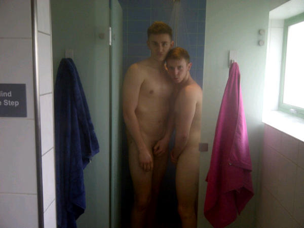 brannondaly's tweet photo. Dedicated to #DoTheJay in the shower with my boy @JoeHadley94 http://t.co/spQM1Ygs