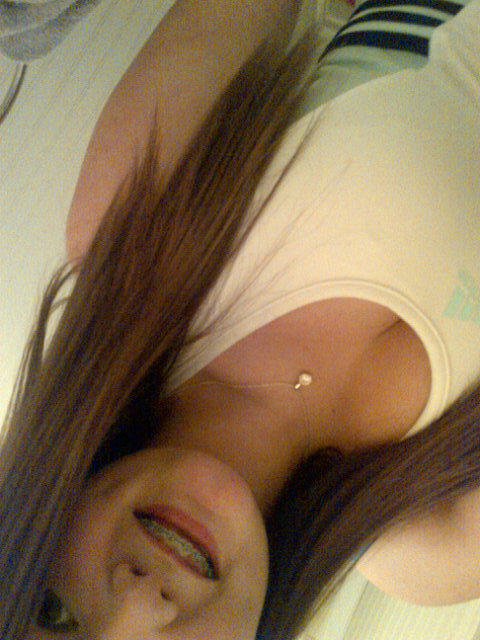 pr0ana's tweet photo. I only like this picture for my collarbones... http://t.co/c9VwW5az
