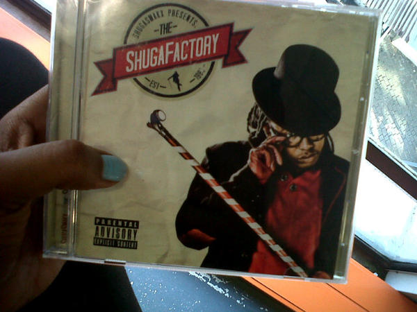 yuipi_beauty7's tweet photo. Salute! Lets get peeps voting outchea! #ShugaFactory RT @TurnItOut2: shugasmakx congrats on your @METROFMSA nomination http://t.co/dLRw00Rr
