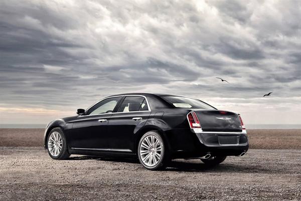 LandmarkDCJ_'s tweet photo. We strive to provide the latest and most desirable #Chrysler, #Dodge and #Jeep #vehicles at competitive prices. http://t.co/Y5YTYIX9