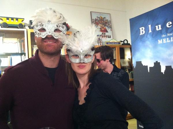 lscribs's tweet image. Who are these masked Blue Bloods?! @hyperionteens #gatestour #easyquestions