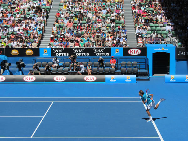 aka_dobbie's tweet photo. Cool calm collected. #pureclass @AustralianOpen @rogerfederer1 http://t.co/EGI59nZ3