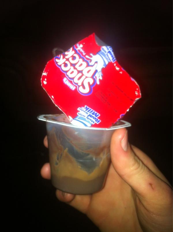 odis_kwk's tweet image. Yes, I'm 22. Yes, I still eat chocolate snack packs. You got a problem? #itllbuff