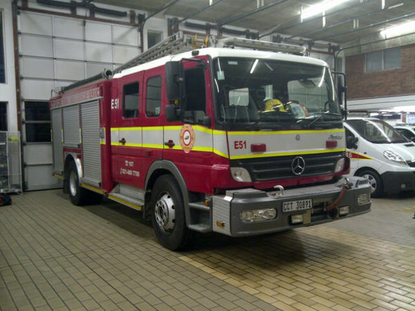 RobStami's tweet photo. Midweek tour at #EppingFire #firefighter http://t.co/G2JX5NM0