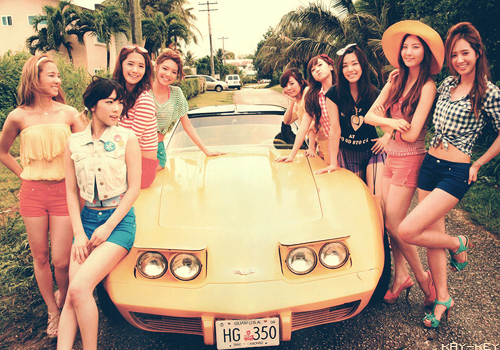 young_yoona's tweet photo. 자동차 촬영........... ㅋㅋㅋ http://t.co/0pgtwpH1