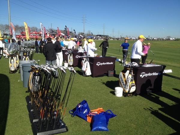 PGAAmateurGolf's tweet photo. Beautiful weather, huge crowds at #demoday ahead of #pgashow http://t.co/Q2Q7VMXW