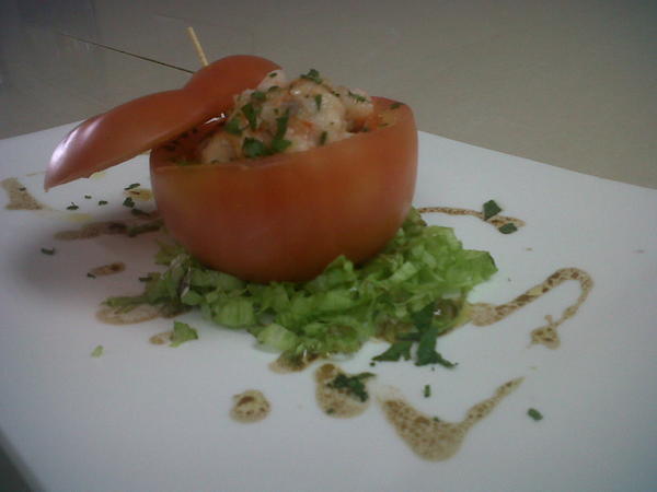 tomate relleno