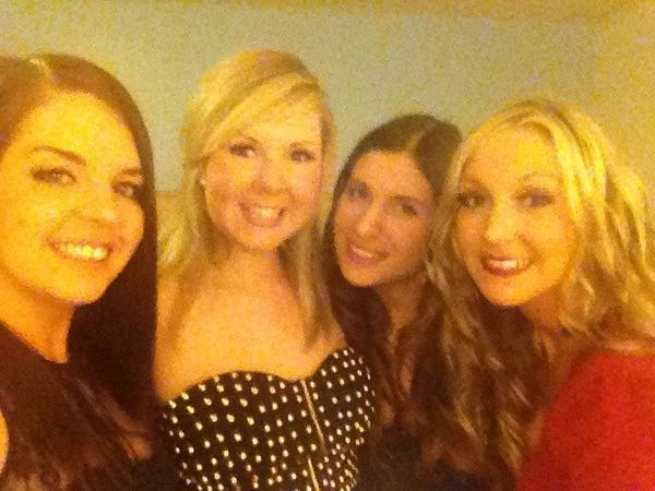 SarahQueenie's tweet photo. @foxylaydee23 @nataliereed61 @polkerdot3 LOVE YOU LADIES! X http://t.co/IvaFp34q