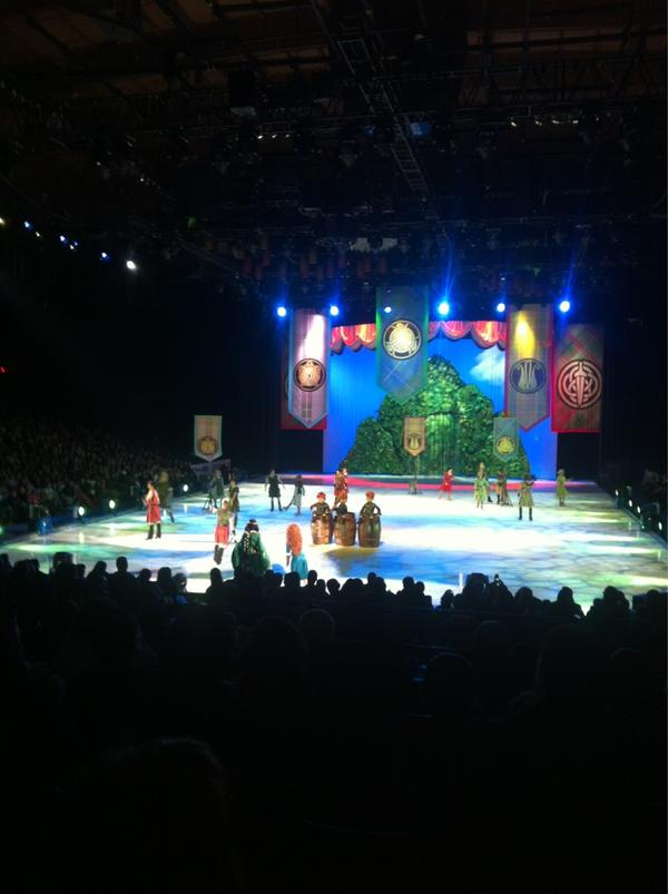 ParentSphere's tweet image. Loving the Brave performance. #ChiDisneyonIce @DisneyOnIce