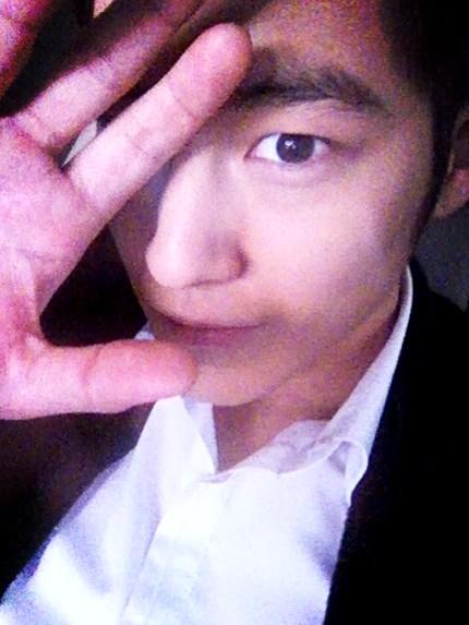 Actorkimbeom's tweet photo. 3월 개봉! 손으로 만지면 과거가 보이는 초능력을 지닌 싸이코메트리스트 '준' 의 추리스릴러 영화 <싸이코메트리>의 티져예고편이 공개되었습니다. 많이 기대해주세요. http://t.co/XuVKfMeK http://t.co/fDgE0I1s