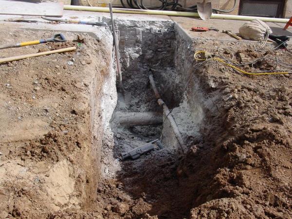UtiliTrace's tweet photo. Another damaged underground utility...It's really worth calling UtiliTrace before you dig. http://t.co/x6CVPPhc