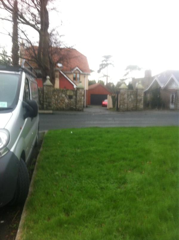 Pantsart's tweet image. @LLSEAHORSEH does that car ever move? #workupdates