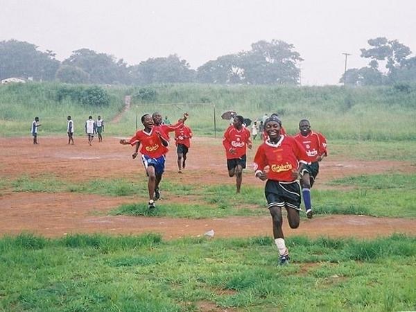 BuildingFutures's tweet photo. @LFC #LFC fans.. Great picture of @BuildingFutures team wearing a #liverpool fc kit in #malawi. Please share! #AFCON http://t.co/dxay5gKA