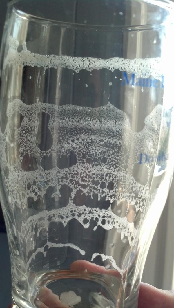 The prettiest lacing I've seen in quite a while. This was a glass of <a href="/GreenFlashBeer/">Green Flash Brewing</a> West coast IPA.