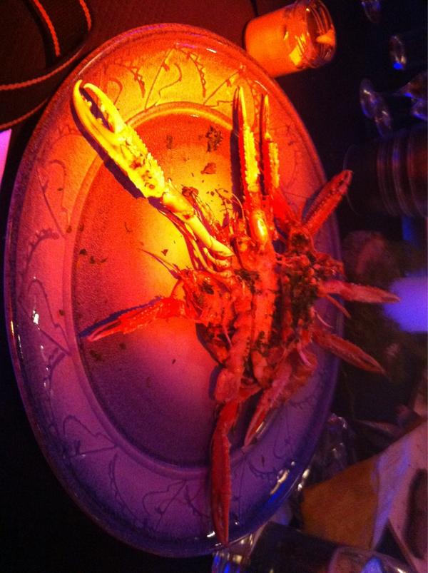 lyssnade's tweet photo. “@LaurenCalle: Nu har vi passerat över 17 varmrätter väntar på prisutdelning. #gs13” http://t.co/MVINnBiY