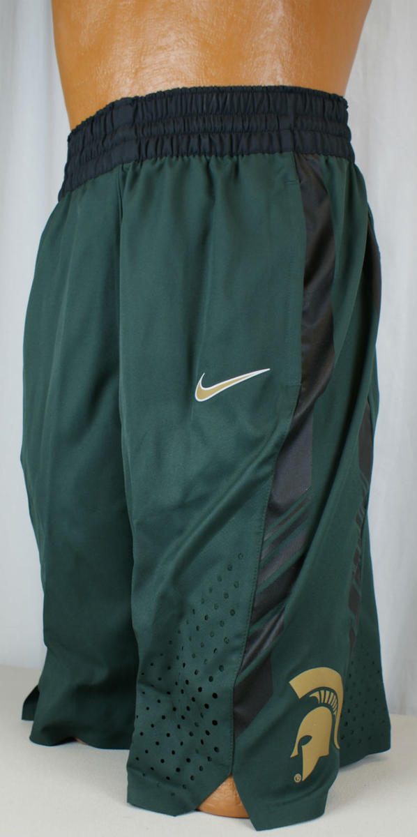 sbsmsu's tweet image. The NEW @MSU_Basketball #ProCombat shorts will be in the store starting this afternoon! RT if you like 'em!