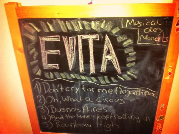 elivamp99's tweet photo. @evitabroadway Greetings from Vienna, Austria😃 My favourite songs😊🇺🇸 http://t.co/wMsd8KPh