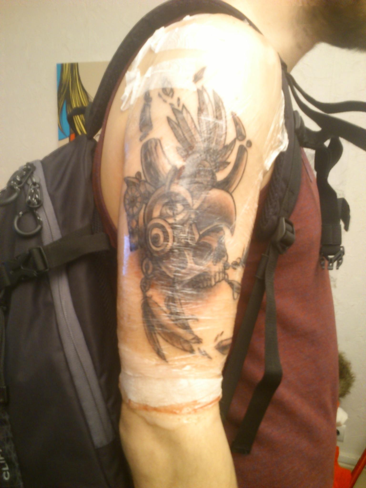 Squeezie On Twitter Mon Frère S Est Fait Un Nouveau Tatouage Wow O O Http T Co Jt5tx3su