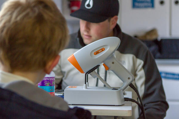 MobileScreening's tweet image. New Plus Optics Vision Screening Machine! Screens patients in 3-5 SECONDS!!!!