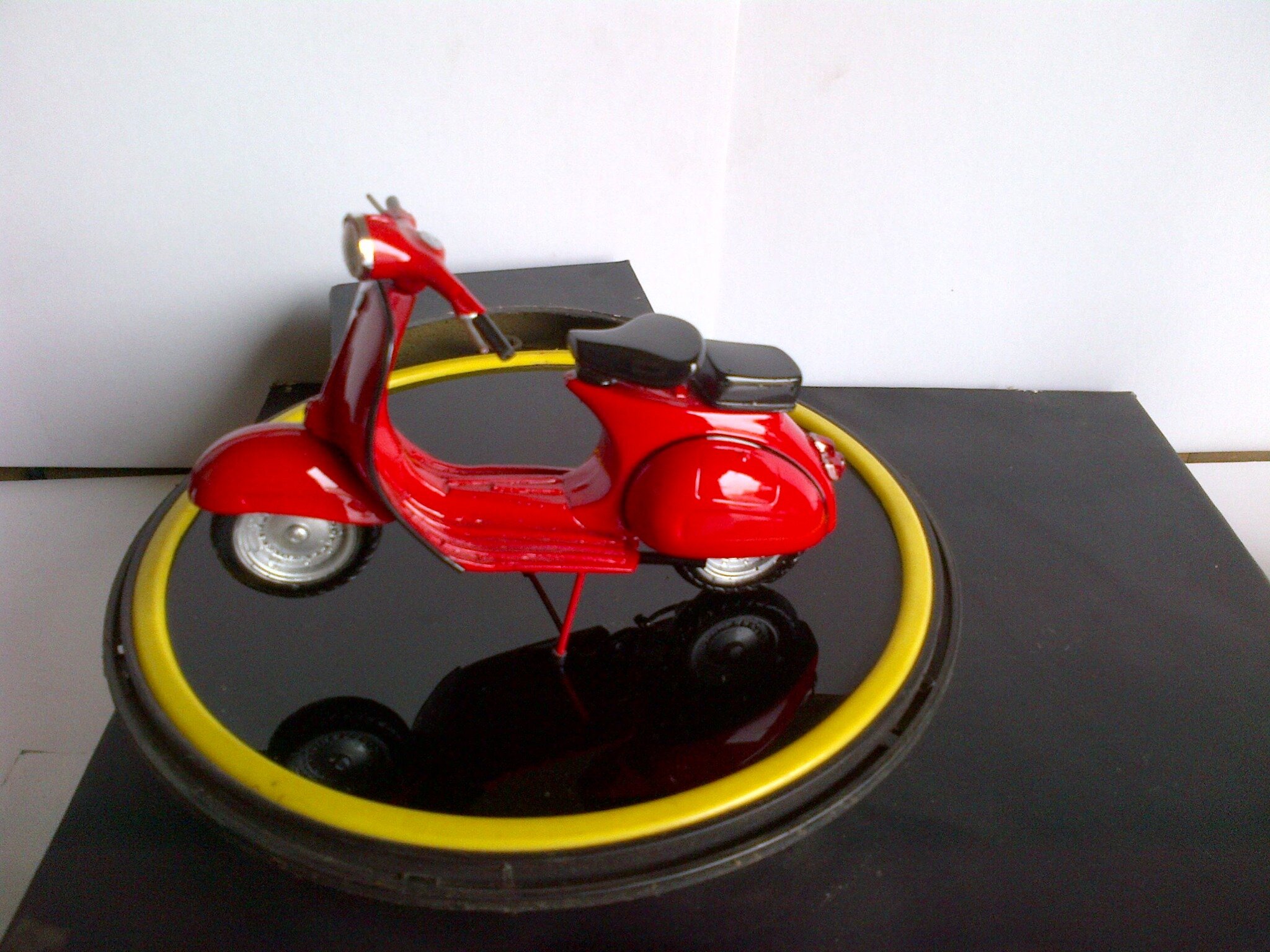 6600 Koleksi Wallpaper Vespa Romantis HD Terbaru