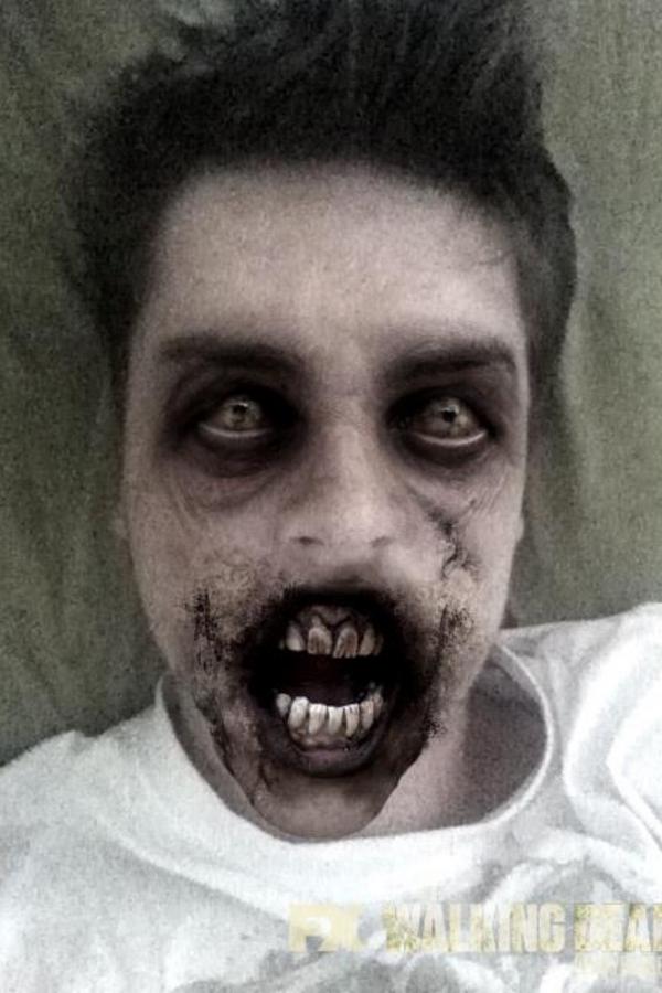 Karsaux's tweet photo. @WalkingDead_AMC #DeadYourself http://t.co/hW0hcOvH