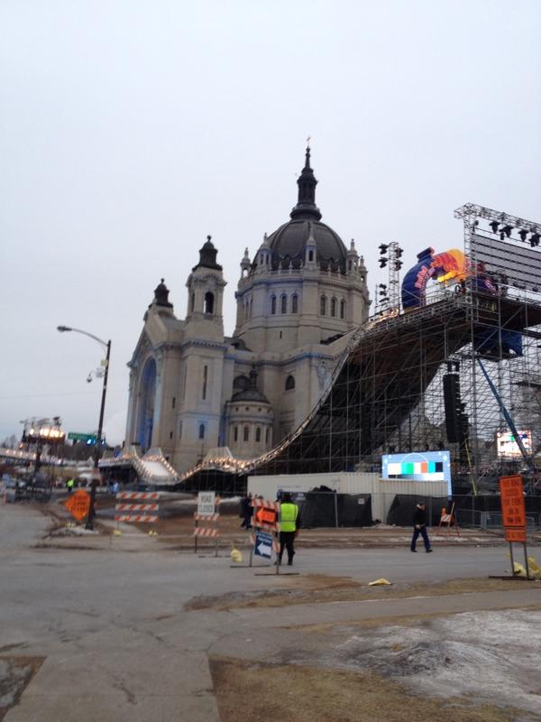 Croxy88's tweet image. Nice start ramp, someone needs to turn down the A/C in Minnesota. #notwarm