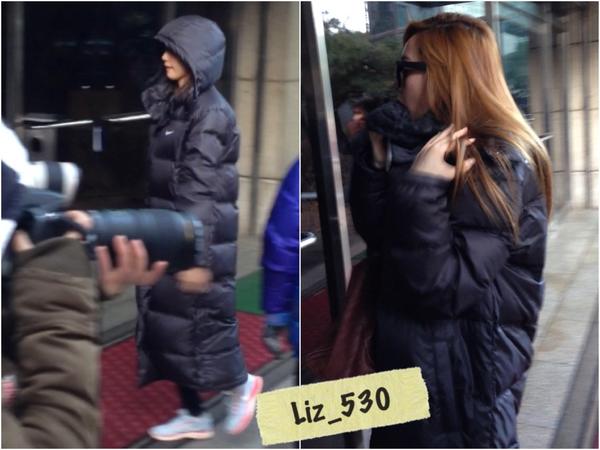 [PIC][25-01-2013]SNSD xuất hiện tại toà nhà của KBS để ghi hình cho chương trình "Music Bank" vào hôm nay BBaxLAtCYAALBxV