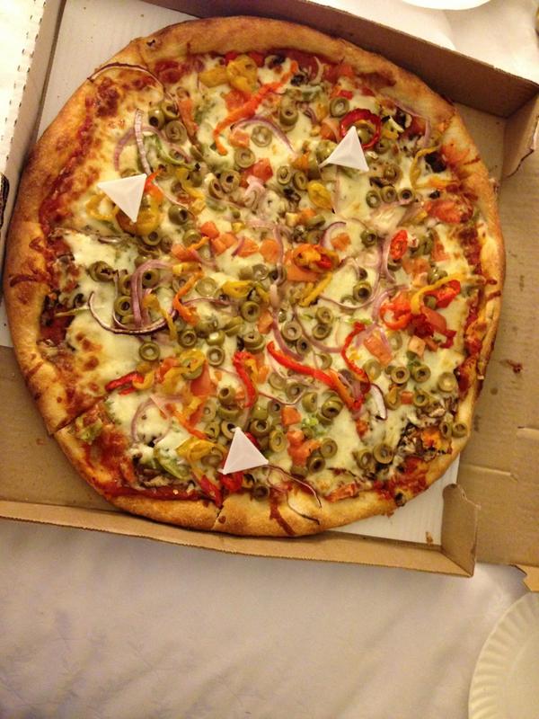 julibaquerof's tweet photo. I've been cooking all day... NOT #pizza #montreal #mcmun2013 http://t.co/wvh7556O