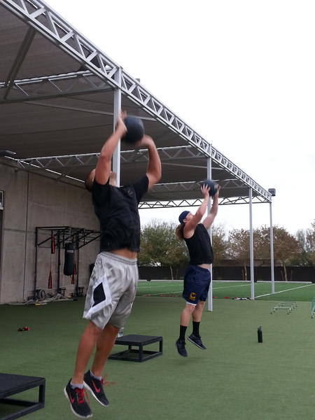 Coach_BrettB's tweet image. Building explosive power by bridging the gap bw the weight-room and the field of play. @APcoach #NoGimmicks #ProDayPrep