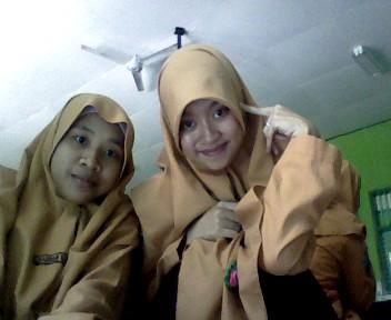 Rirecha_SRI's tweet photo. Foto bersama :D @isnaini_f http://t.co/QxZ3Ijdv