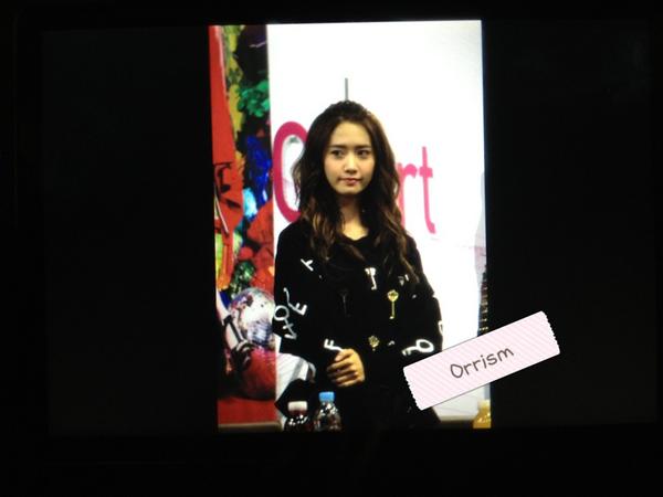 [PIC][26-01-2013]Yuri - SeoHyun - Sunny - YoonA và Jessica xuất hiện tại buổi ký tên cho fan hâm mộ vào tối qua BBdRiRBCEAAaoGs