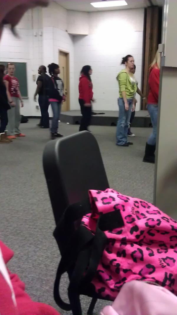 kaehaysley34's tweet image. Bitches doin the cupid shuffle in second period lmao #PrpProblems #ratchet