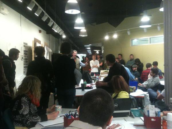 PhilaUMSID's tweet image. SPRINt mid crits Paper Mate/Rubbermaid just ended  and it went well. Now time for more concepts for Tuesday