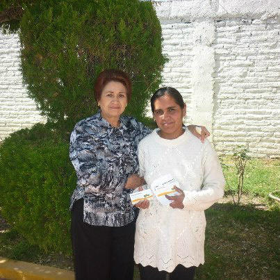 MoroleonGto's tweet photo. Presume DIF en cuenta de facebook que ayuda a señora con una caja de aspirinas. @periodicoam @periodicoAlDia @diasiete http://t.co/Z031Gze6
