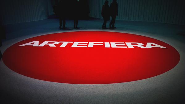 GoContemporary's tweet photo. #artefiera @artefiera http://t.co/ubt0t0NZ
