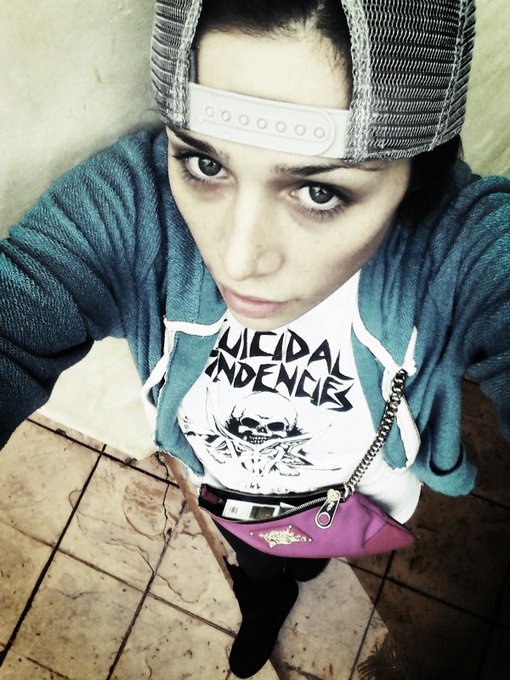 #howIroll #vintage tee from #wasteland xo http://t.co/xJXuuRzb<a href="/tag/howiroll"class="tags">#howIroll</a><a href="/tag/vintage"class="tags">#vintage</a><a href="/tag/wasteland"class="tags">#wasteland</a>