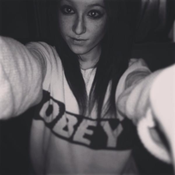 UKSLUTSxx's tweet photo. Meeee (: http://t.co/2Qojh2vR