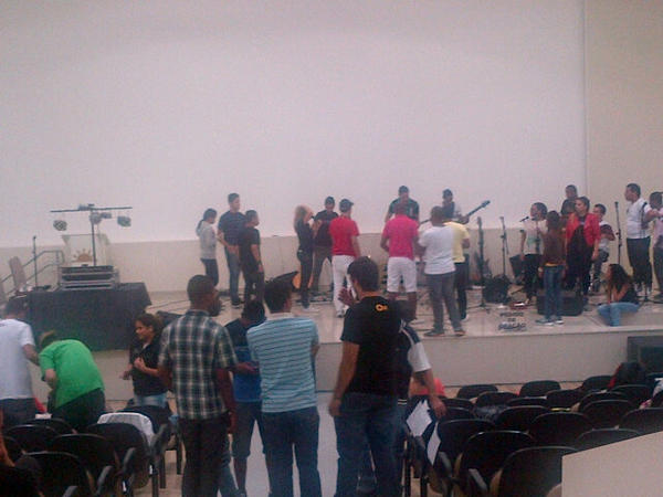 Galera chegando! Logo mais, <a href="/O2Renascer/">O2 Renascer</a> Oeste+ Norte na Oxigília #pancada #esquentaAcampa13 @FelipevMonteiro <a href="/je_ieie/">Jéssica Alves Bueno</a>