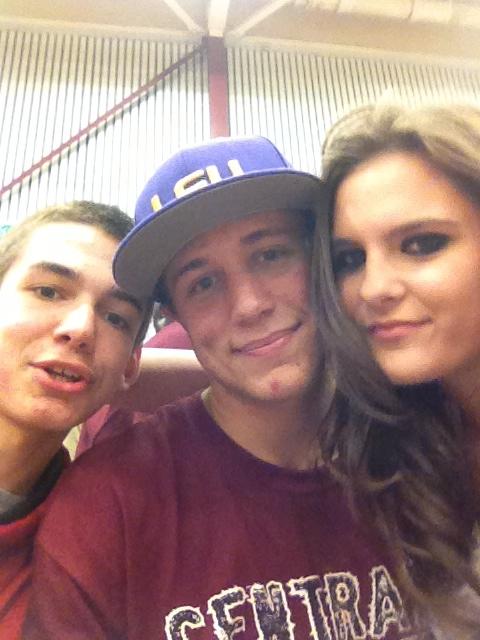 Basketball game 😄 http://t.co/r9JCBJ7x