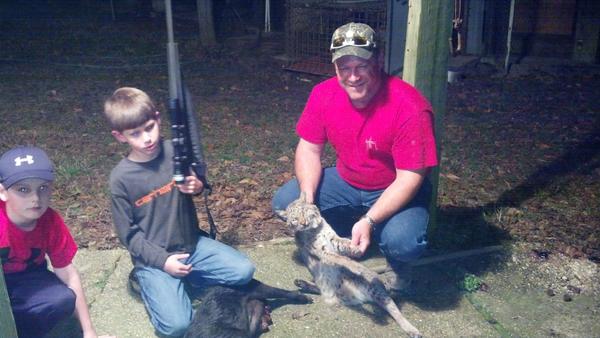 _lancecole's tweet image. Maglione and Grae with their swine and cat.