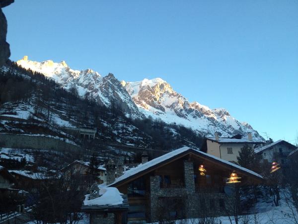 Il mattino ha l'oro in bocca ! Ciao a tutti da Entreves !