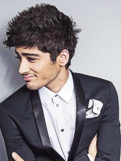 breathinglwt's tweet photo. RT if you love Zayn Malik <3 (follow me, I follow back) http://t.co/Rs2aqSdV
