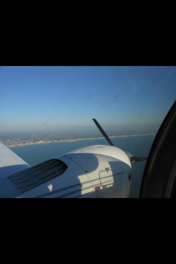 flybymike's tweet image. Something's not right here... #engineshutdown #ohfuck