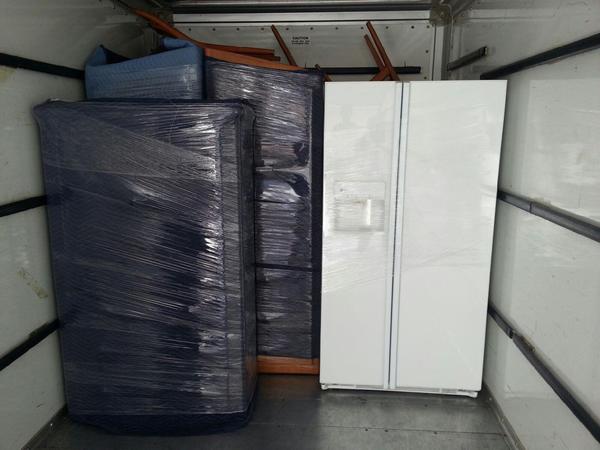 Movingproz's tweet image. Move you're fridge?  Yea we can do that.  #MovingProz- best #local #MovingCompany in #Kansas