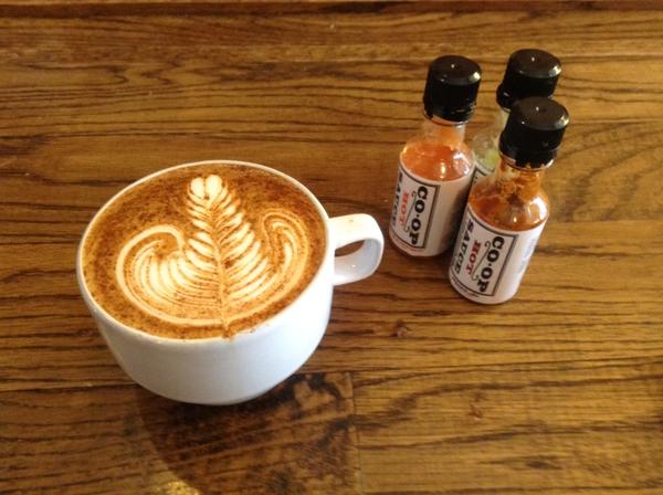 PWMacIntosh's tweet photo. Awesome latte by Will @DarkMatter2521 http://t.co/llYTWygQ