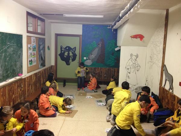 scoutsarlanzon's tweet photo. Demostrando que la habilidad de lobatos y castores es mejor que la de los troperos @scoutsarlanzon http://t.co/Bou7MWee