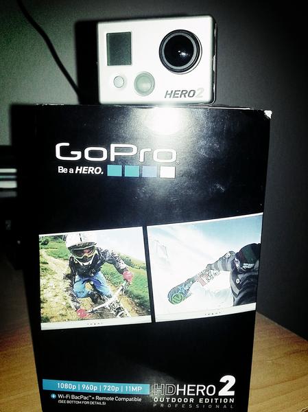 medftr's tweet image. A vendre camera #GoPro #HDHERO2 dans l emballage + accessoires. Me contacter par MP si vous etes interesse. Please RT