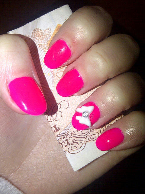giorgiaprice's tweet image. #nails #pink #tenpound #note