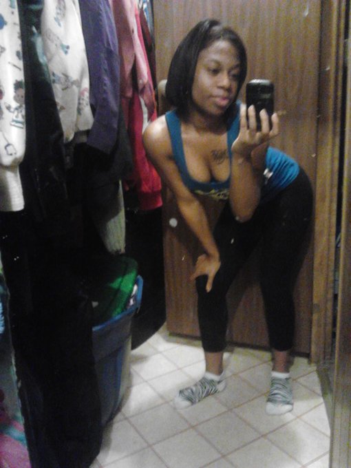 Watch Yours Truly...'s leaked NSFW photo on TwXstars